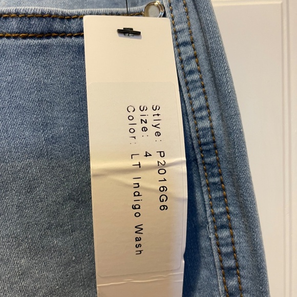 Gemma & Jane jeans with colorful bell bottoms Size 4 - Picture 3 of 4